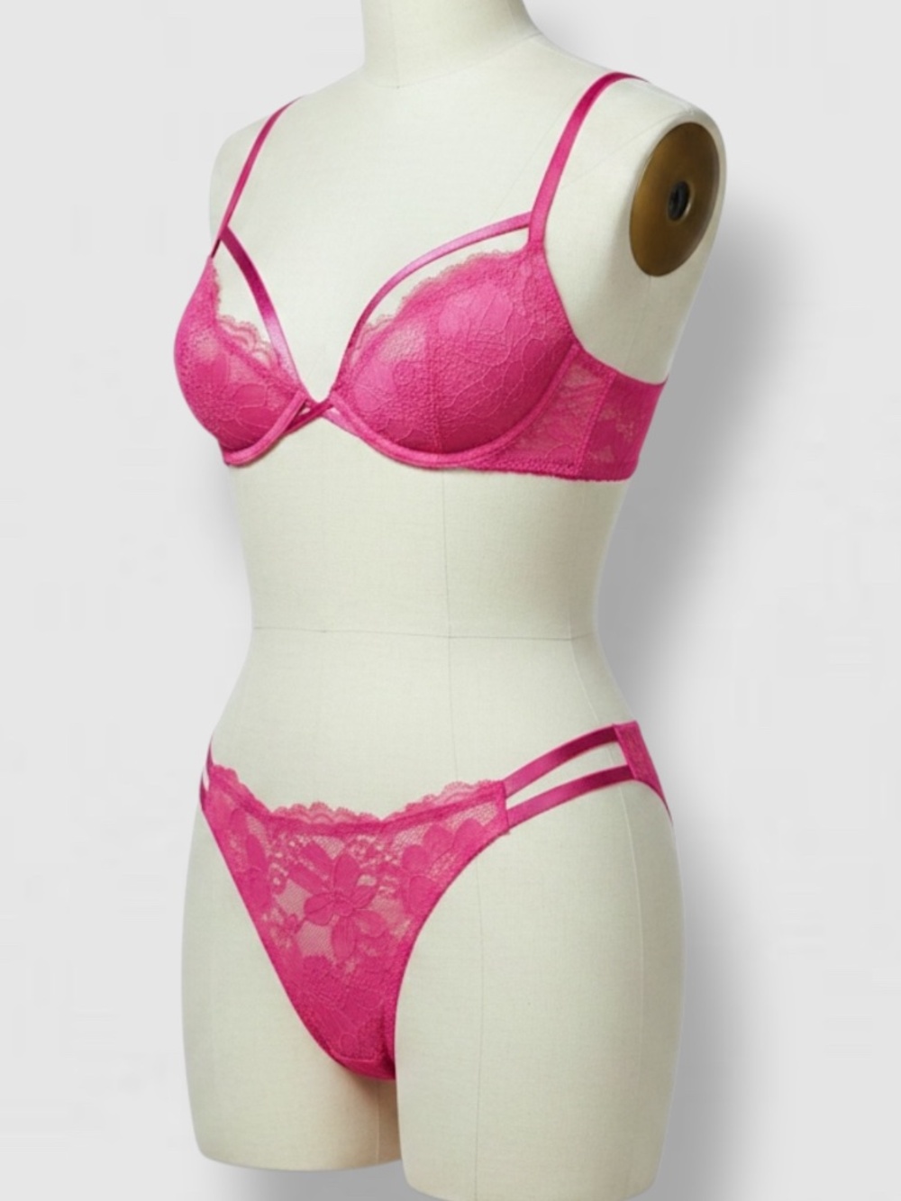 Victoria’s Secret 2pk Demi Bra Set 34DD & 38C Thong M New